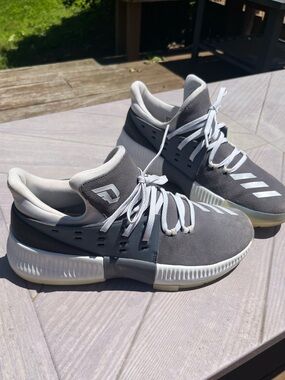 Adidas Dame 3 Basketball Shoes - Grey and White - Size 8